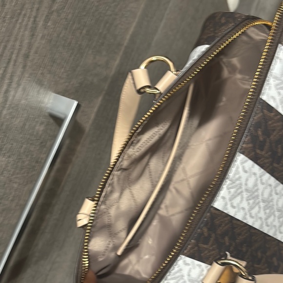 Michael Kors Grayson Logo White/Brown Satchel with Gold Accents - Picture 6 of 9